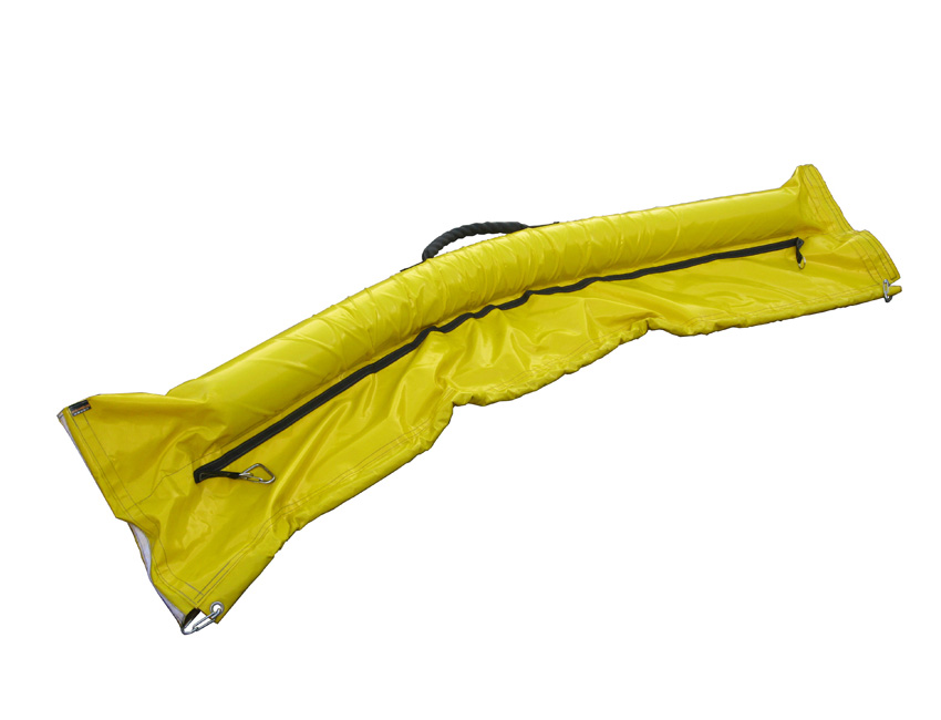 "Préservez la pureté des eaux avec notre barrage flottant antipollution. Une barrière efficace contre les déversements, défendant la beauté naturelle de nos étendues d'eau. Agissons ensemble pour un avenir aquatique préservé."